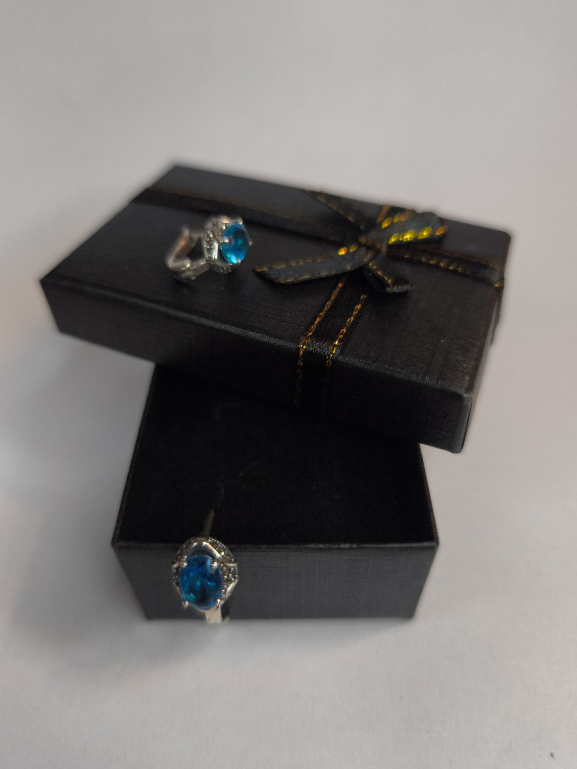 KOLCZYKI SREBRNE „Azure Elegance”